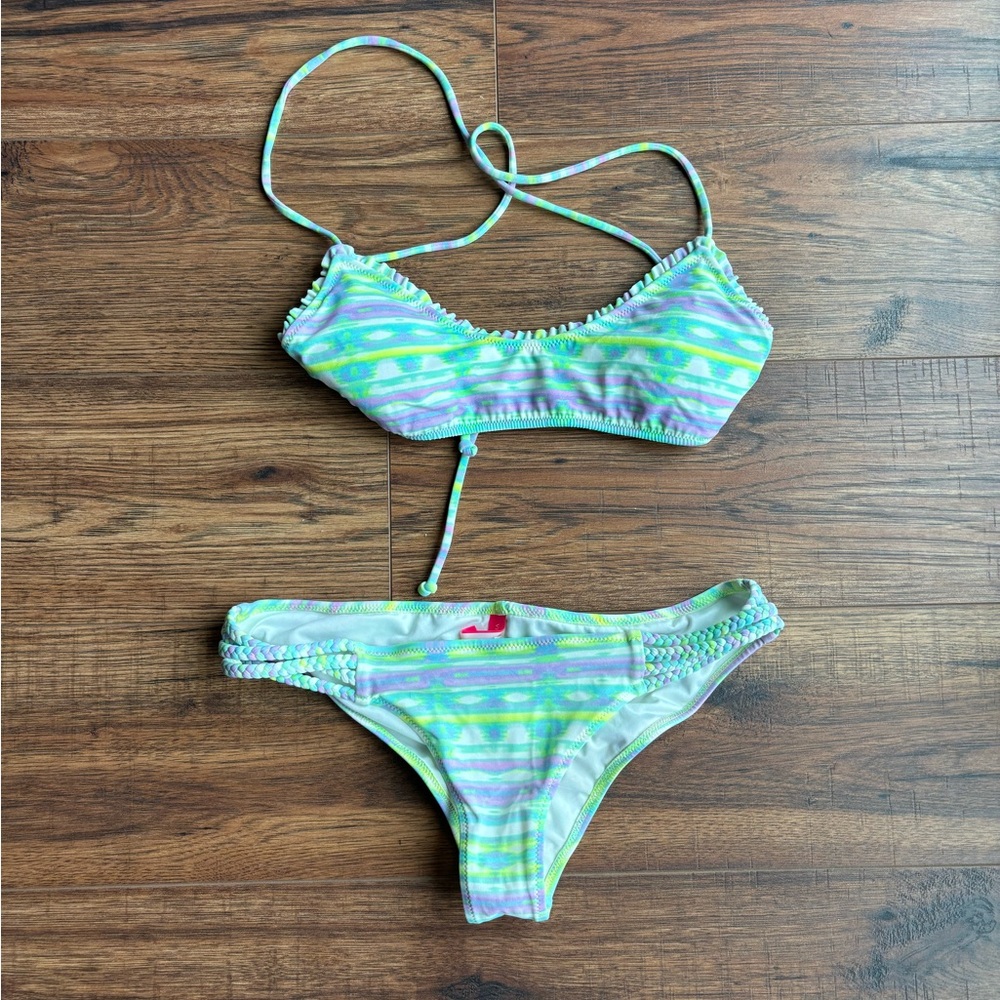 Vibrant Victorias Secret bikini, size small